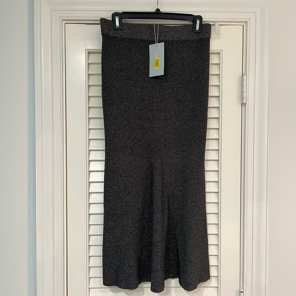 Antonio Melani Skirt. Dark gray/black shimmer. Size M. NWT. - Picture 2 of 4